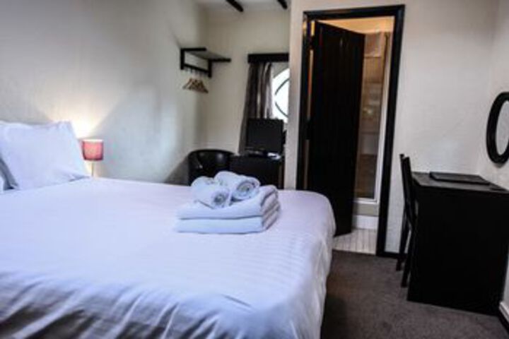 Room 15 of 40