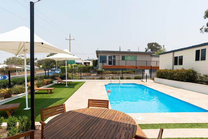 Pool 69 of 101