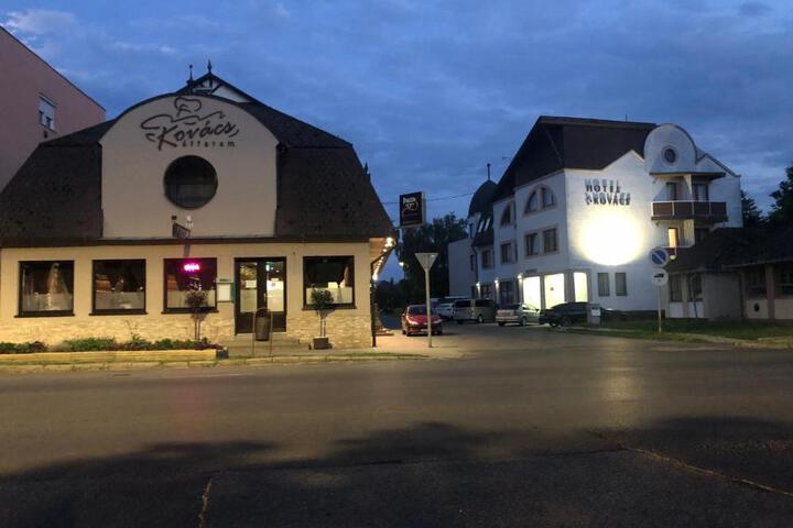 Kovács Hotel Superior