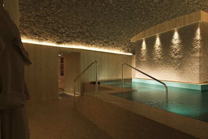 Spa 30 of 47