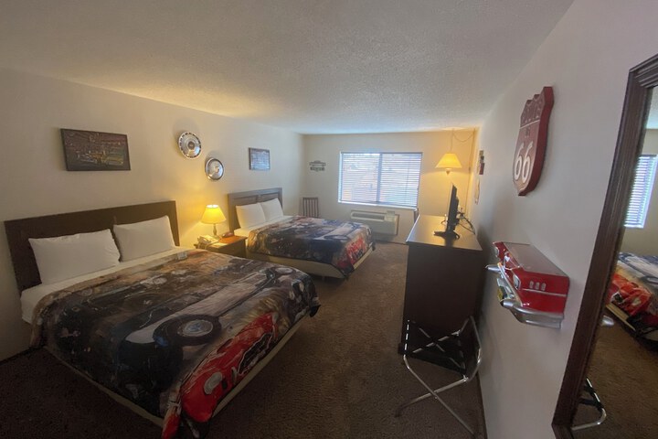 Room 23 of 106