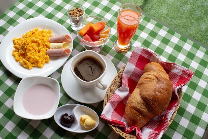 Breakfast/Coffee Service 54 of 62