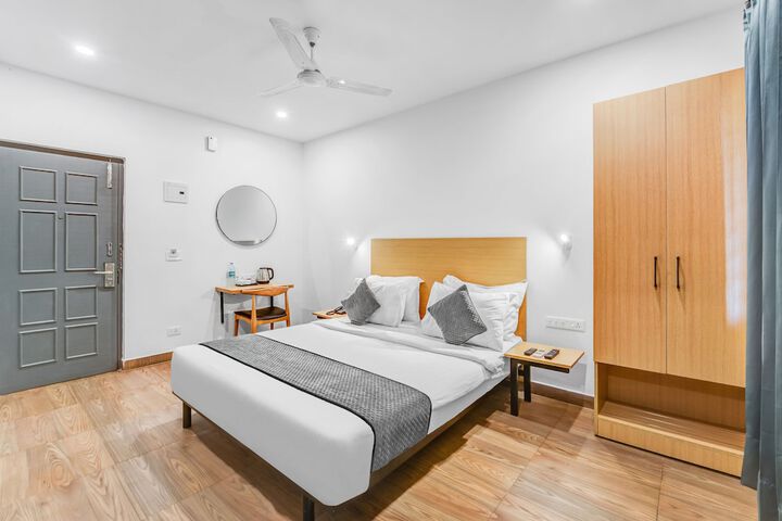 Room 3 of 13