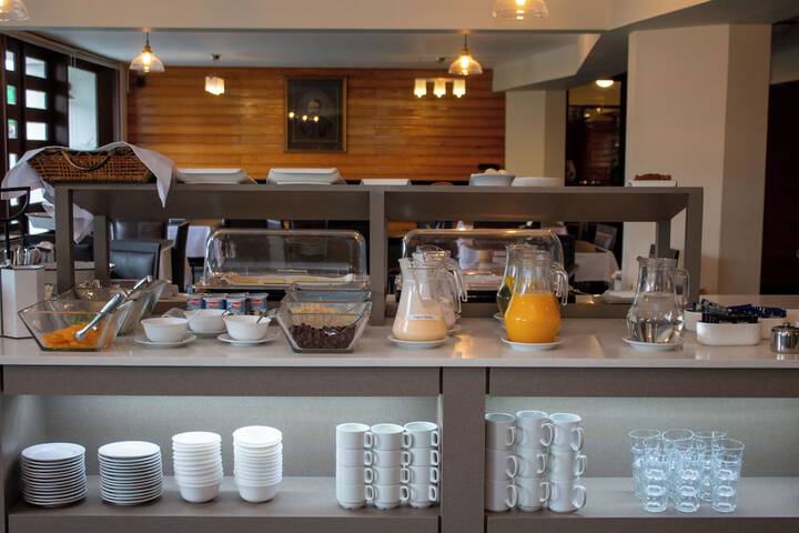 Breakfast/Coffee Service 53 of 77