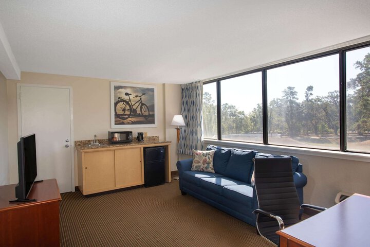 Room 19 of 53