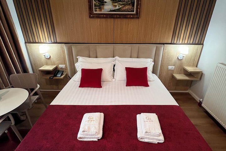 Room 37 of 61