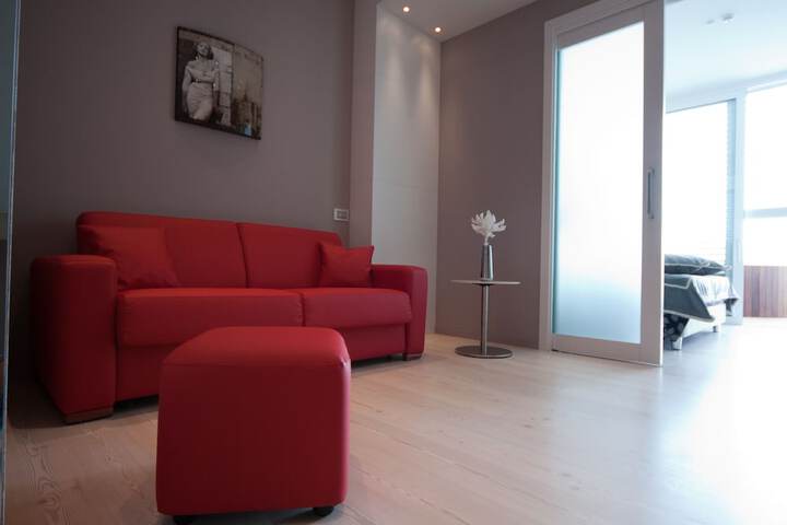 Room 37 of 127