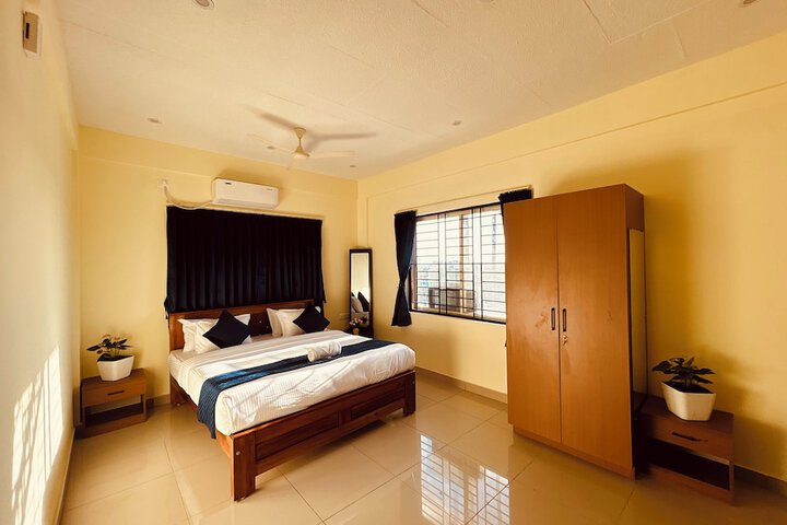 Room 2 of 24