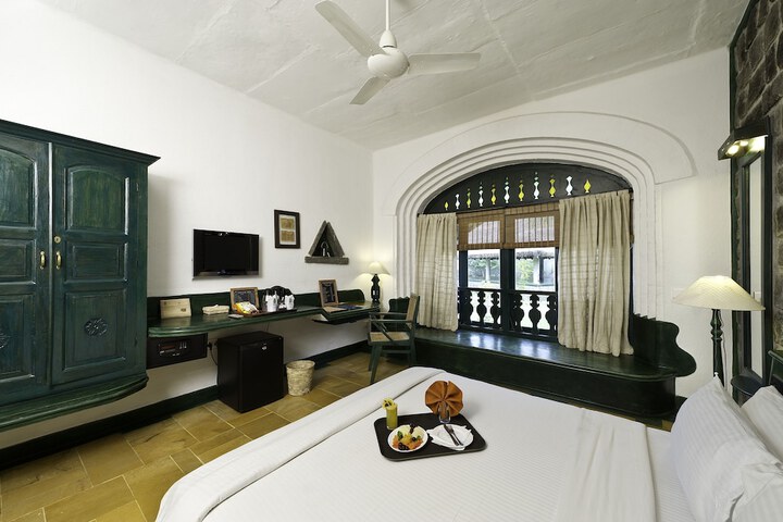 Room 8 of 67