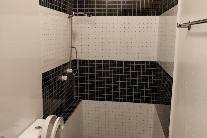 Room 11 of 35
