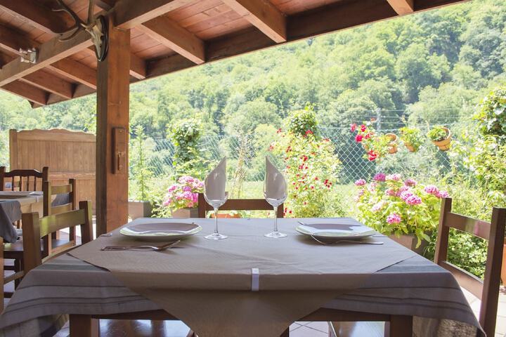 Dining Photos