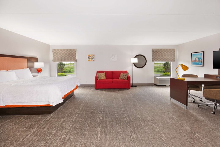 1 King Bed Study (16 of 26)