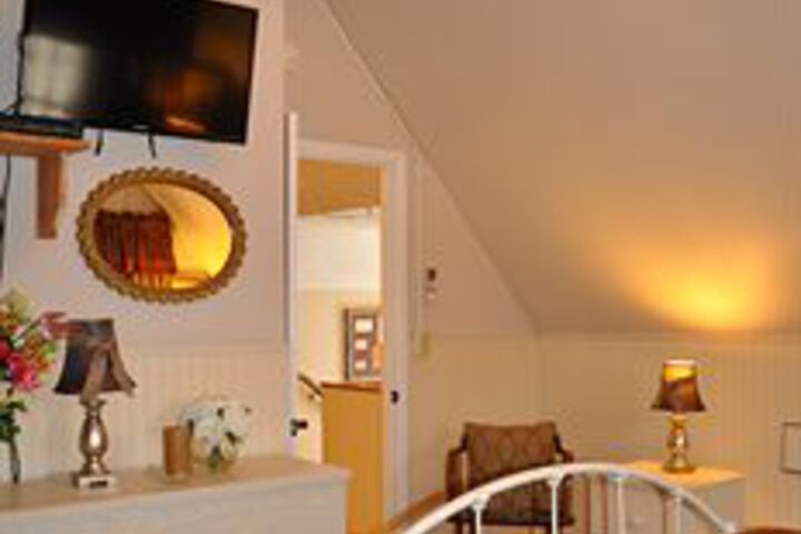 Room 17 of 39
