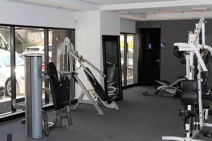 Room 2 of 7