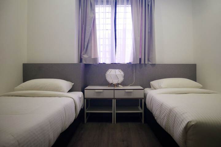 Room 21 of 65