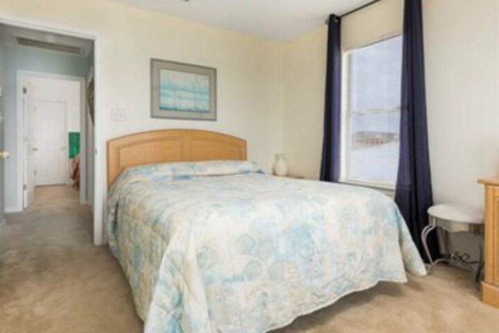 Room 25 of 27
