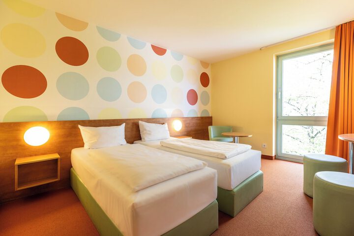 Room 9 of 154