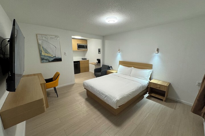 Room 6 of 46