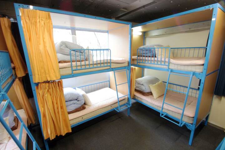 Room 4 of 48
