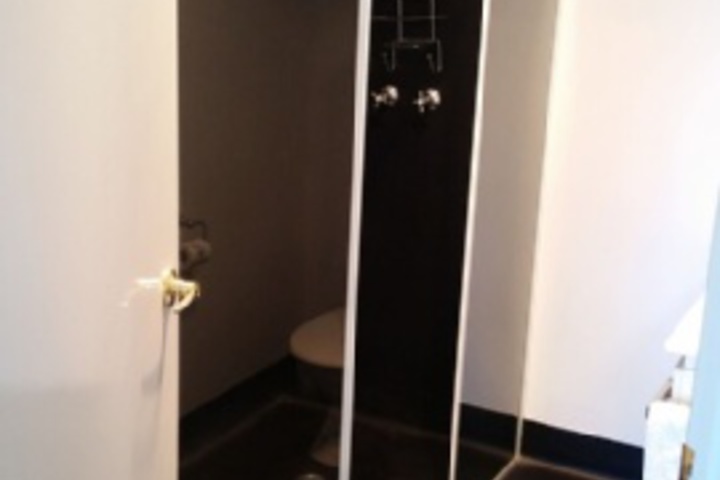 Room 359 of 384