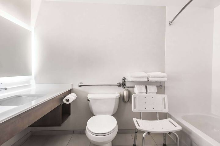 Room 20 of 50