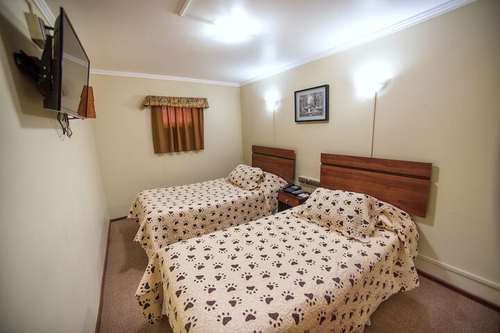 Room 6 of 45