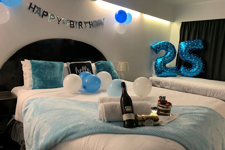 Room 3 of 10