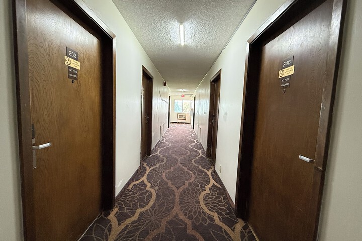 Ballroom/Hall 42 of 48