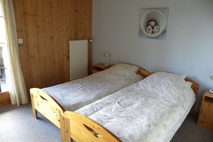 Room 10 of 64
