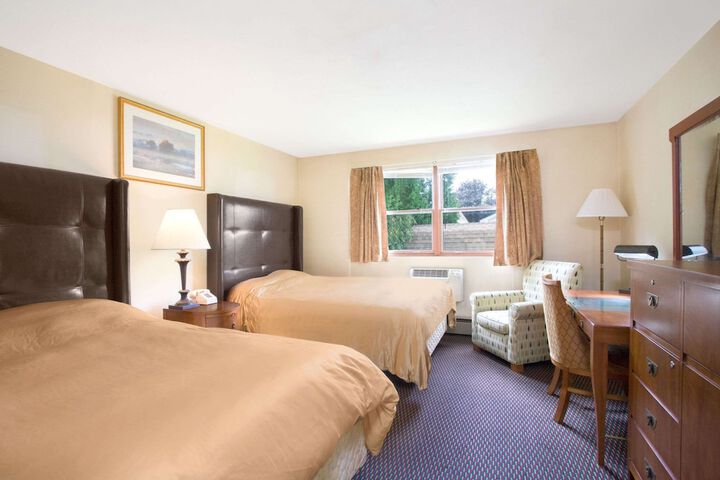 Room 4 of 17