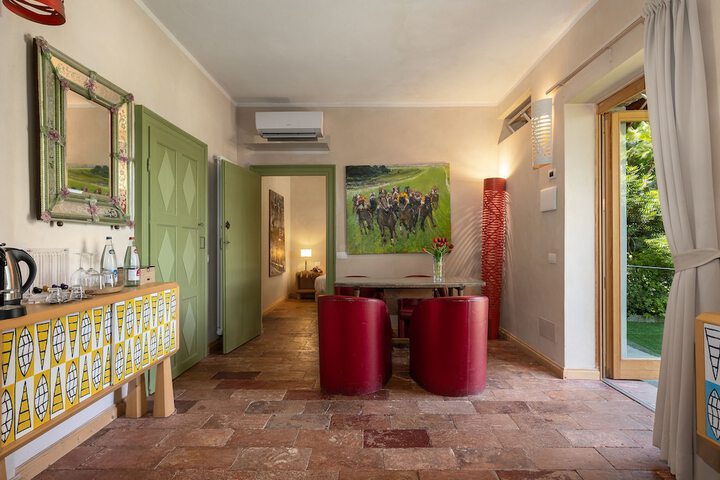 Room 11 of 40