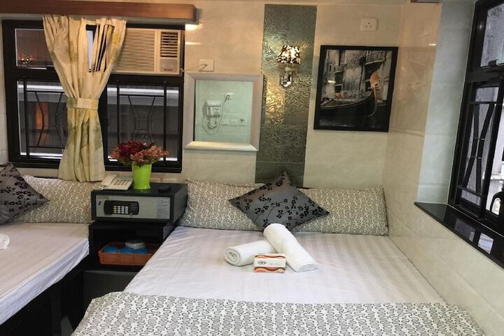 Room 20 of 48