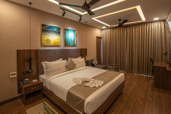 Room 3 of 10