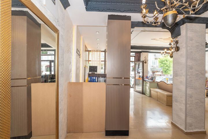 Guest Lobby