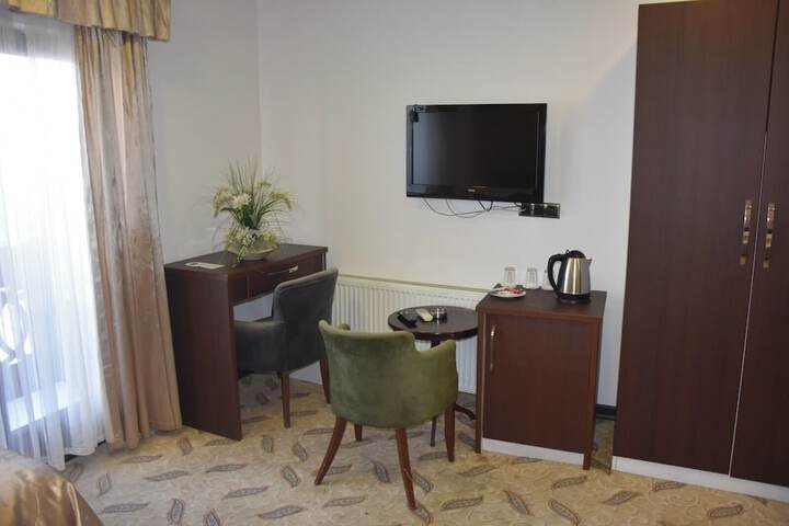 Room 14 of 68