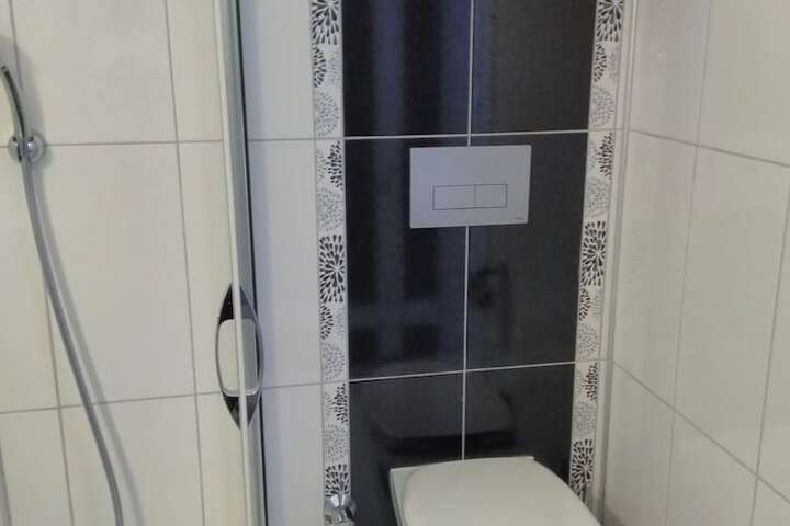 Room 10 of 21