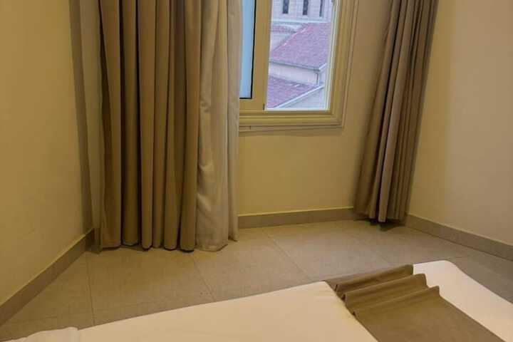 Room 48 of 92