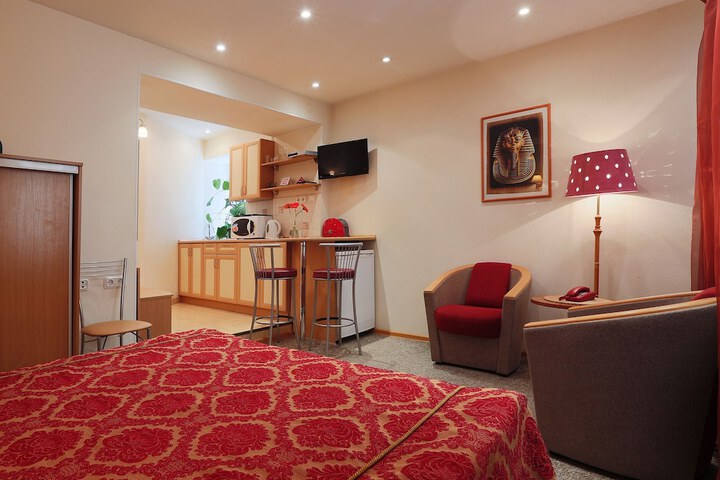 Room 7 of 43