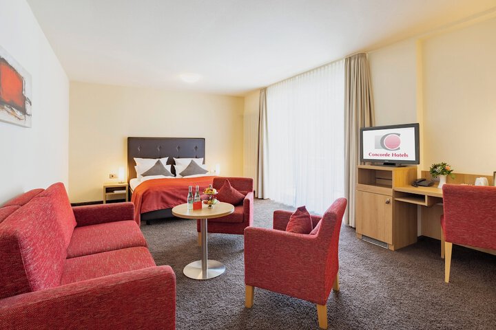 Room 12 of 64