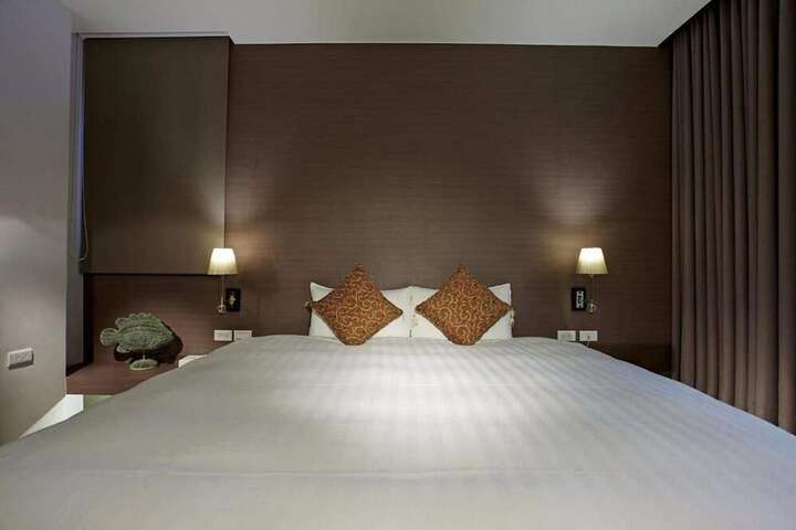 Room 19 of 51