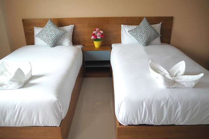 Room 12 of 20