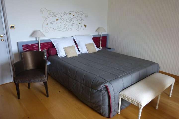 Room 11 of 46