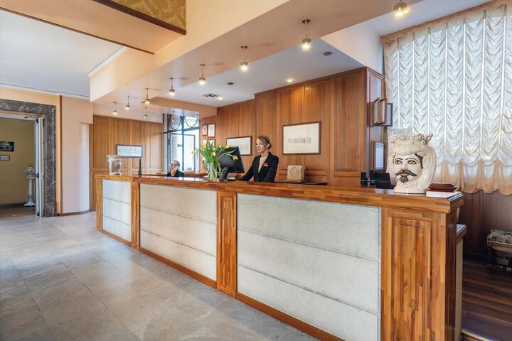 Lobby Photos