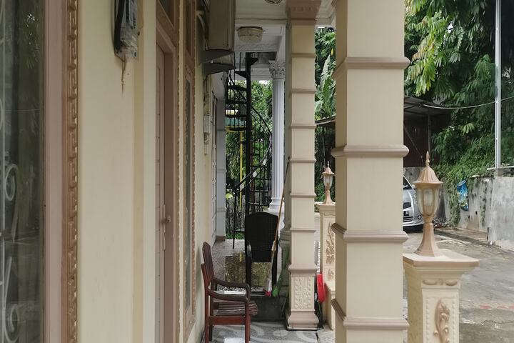 Exterior of OYO 94078 Azzahra Homestay Syariah