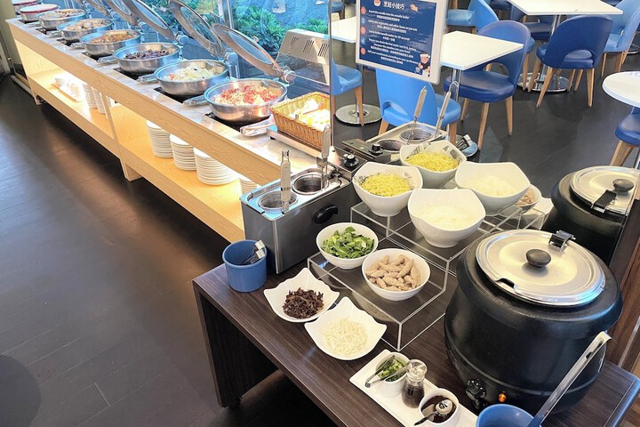 Breakfast/Coffee Service 29 of 42