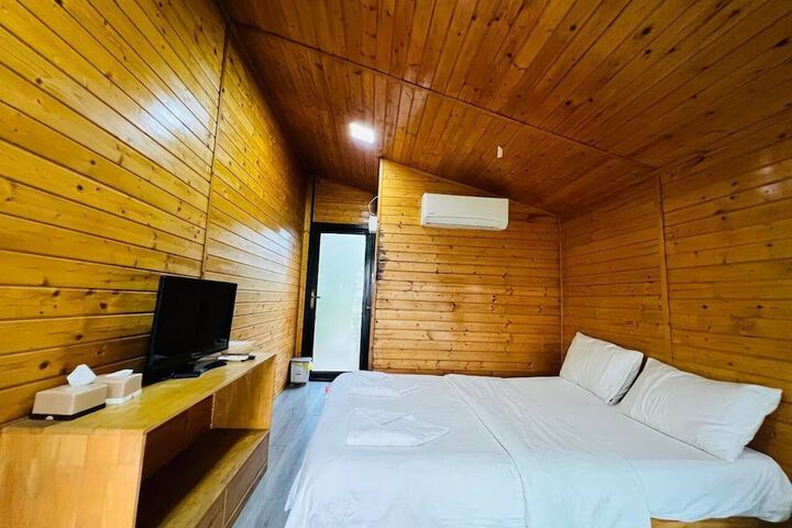 Room 8 of 46