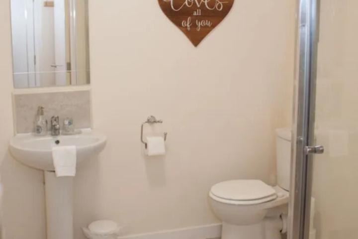 Room 8 of 8
