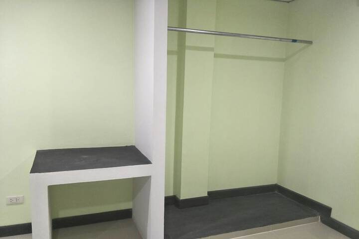 Room 3 of 6
