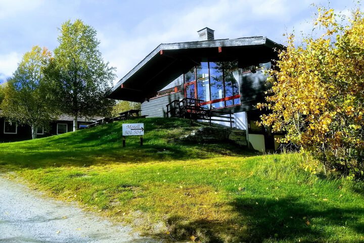 Dombåstun