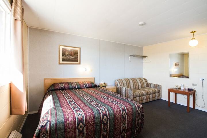 Room 5 of 34